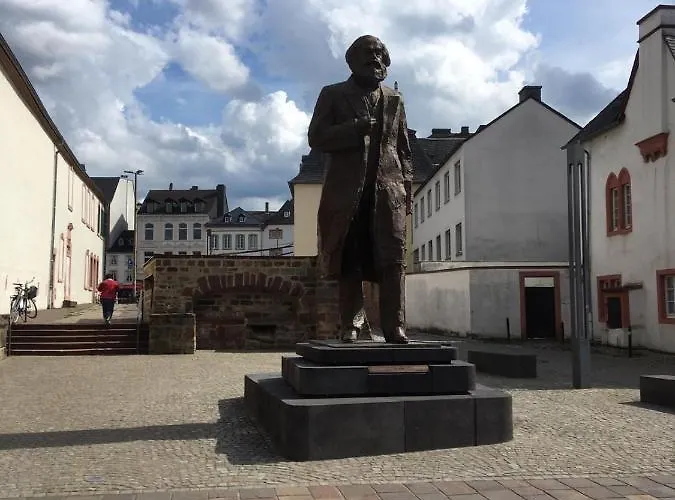 Eifel-moezelhuis בית נופש